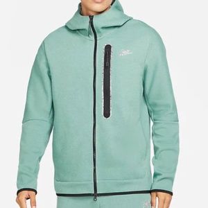 Nike Sportswear Tech Fleece Hoodie | Bicoastal Green/Heather | Mens S
